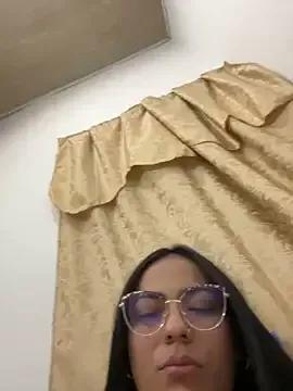 lola_star1010 from StripChat