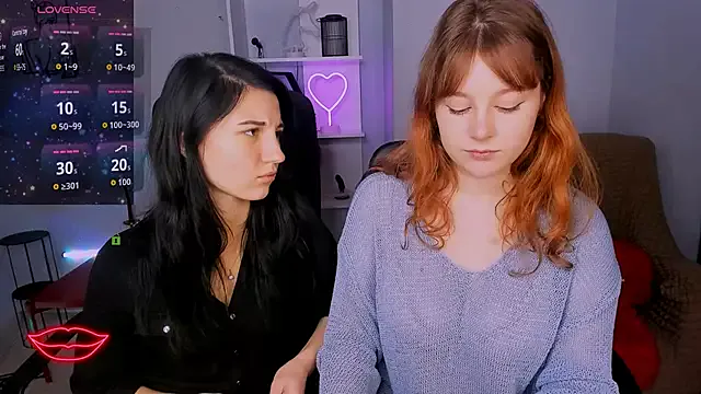 lola_sun12 on StripChat 