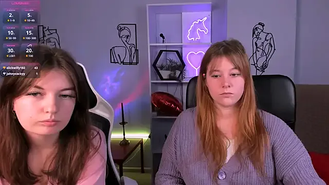 lola_sun12 on StripChat 