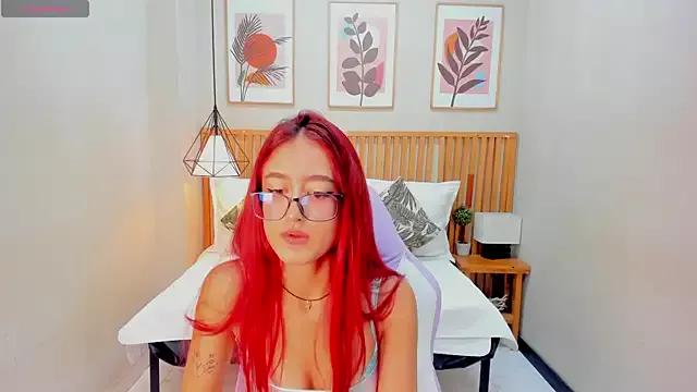 Lola_win from StripChat