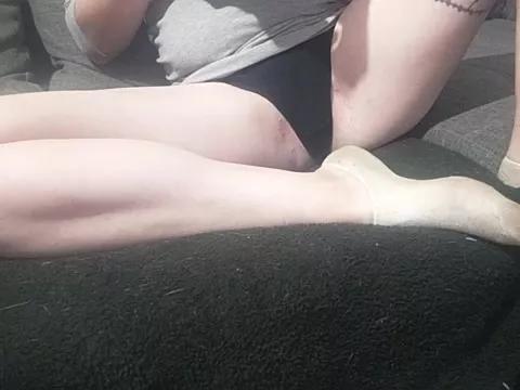 Lolaa23 from StripChat