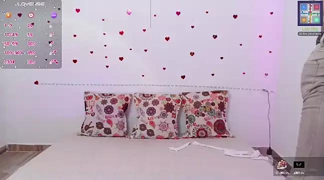 Try our streaming cams variety and talk on a personal level with our adorable girls streamers, showing off their bountiful shapes and dildos.