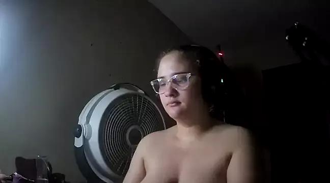 lolalicious_758 from StripChat