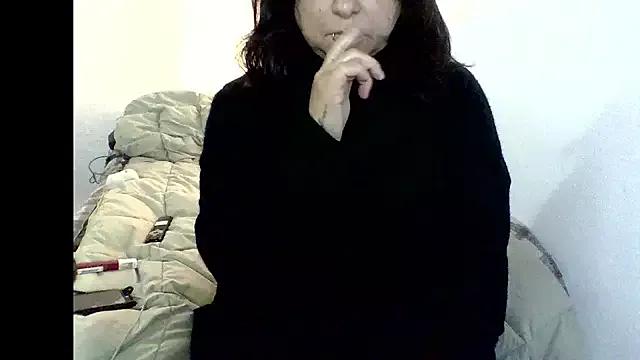 lolalove37 from StripChat is Freechat