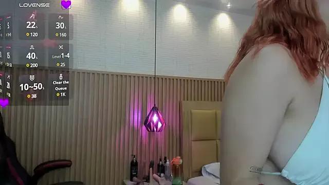 LOLAMAXI from StripChat