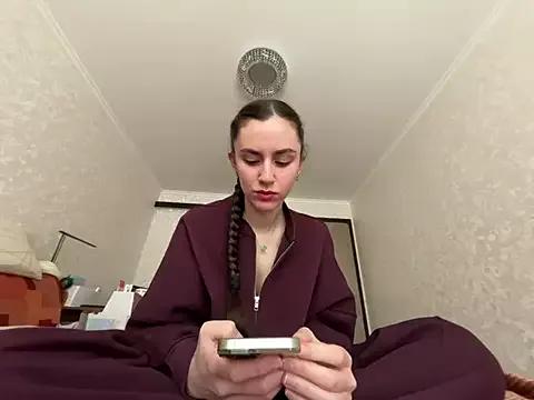 Lolamoon1212 from StripChat