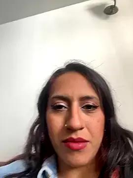 Lolarosesxs from StripChat is Freechat
