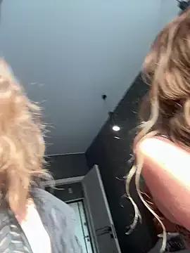 Lolastrawberry from StripChat
