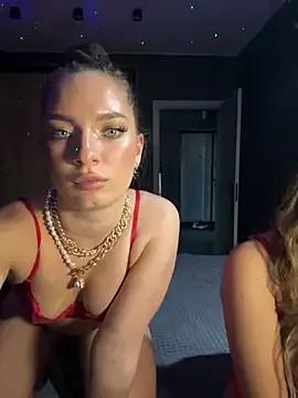 Lolastrawberry from StripChat