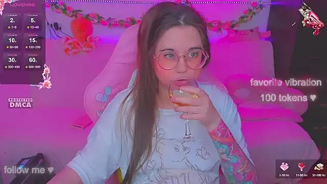 Lolisuccub from StripChat