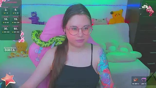 Lolisuccub from StripChat