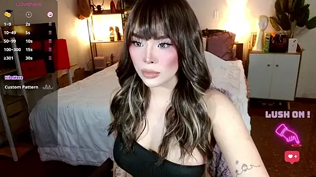 Lolitaloove69 on StripChat 