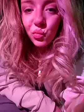 Lolitanatasha01 from StripChat