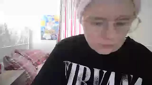 lolitka450 from StripChat