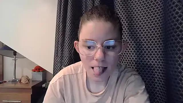 lolitka450 from StripChat