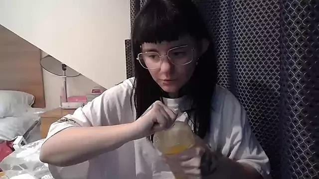 lolitka450 from StripChat