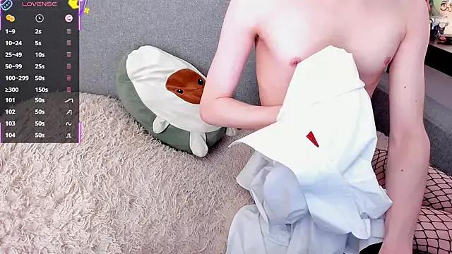 loliwoods from StripChat
