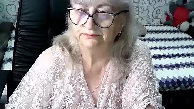 LolkaAlyss from StripChat