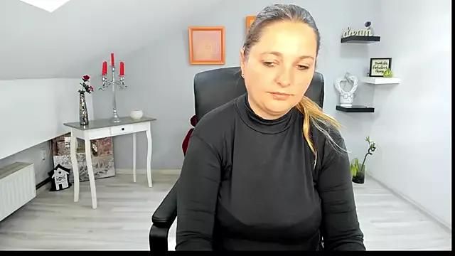 LollaGirl from StripChat