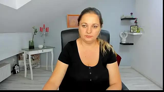 LollaGirl from StripChat