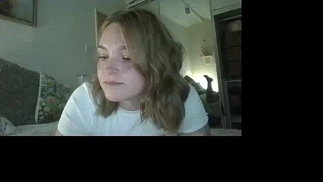 Lolly92XX from StripChat is Freechat