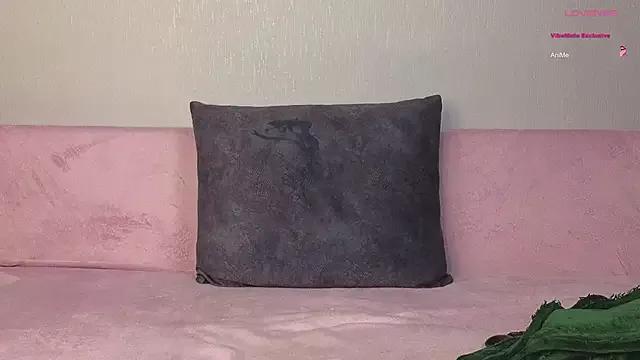 lolly_monica from StripChat