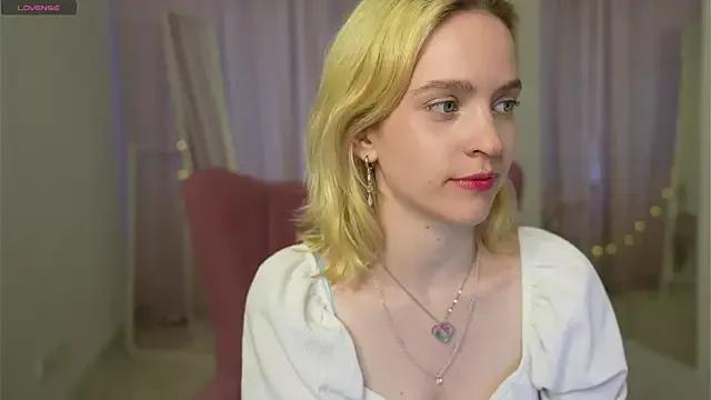 lolly_pie from StripChat