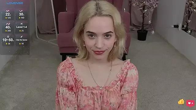 Try our streaming cams variety and talk on a personal level with our adorable girls streamers, showing off their bountiful shapes and dildos.