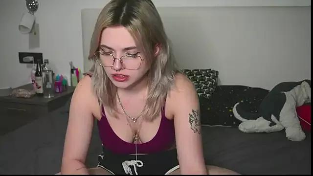 lollylina from StripChat