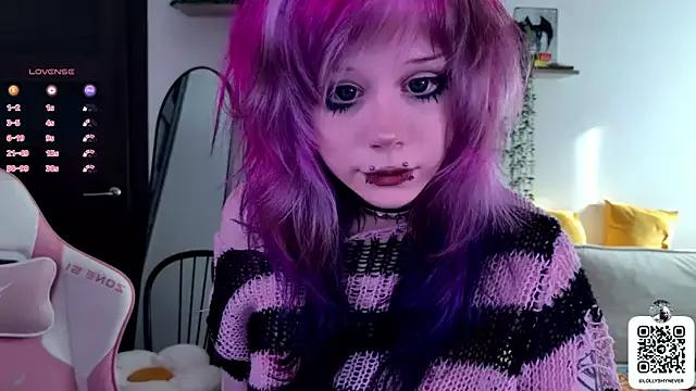 Lollyshy from StripChat