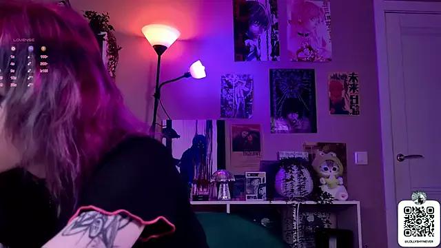 Lollyshy from StripChat