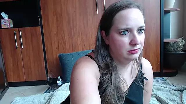 Lona_Kitten from StripChat is Freechat