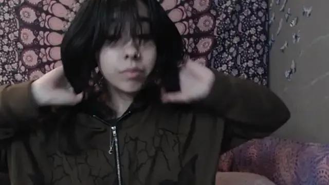 London_Ray from StripChat is Freechat