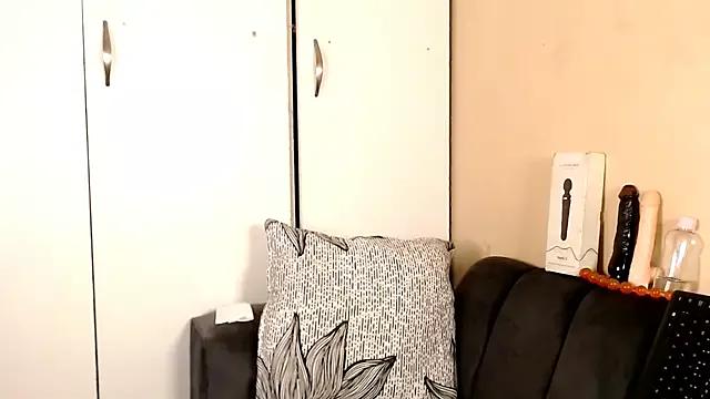 Try our streaming cams variety and talk on a personal level with our adorable girls streamers, showing off their bountiful shapes and dildos.