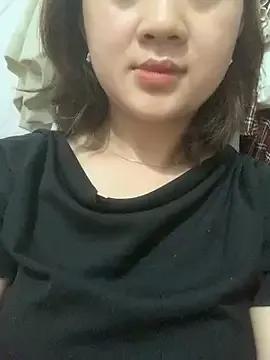 Lonnina from StripChat