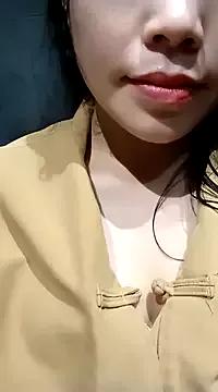 lookatme21 from StripChat