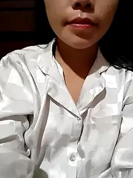 lookatme21 from StripChat