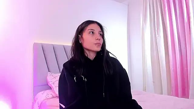 Loolii_pink from StripChat is Freechat