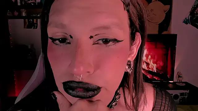 Loona_s from StripChat