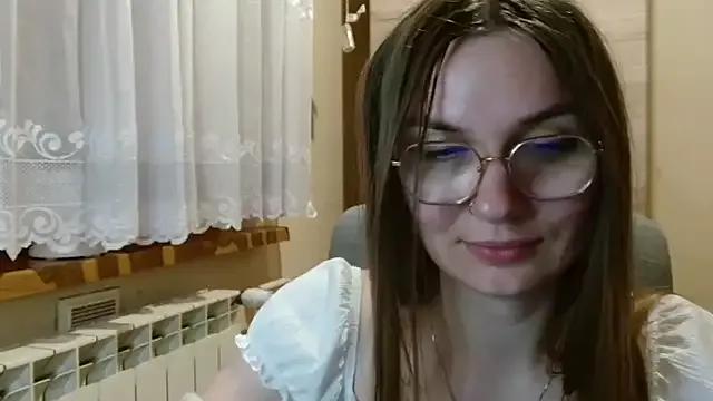 LooveELLYx from StripChat