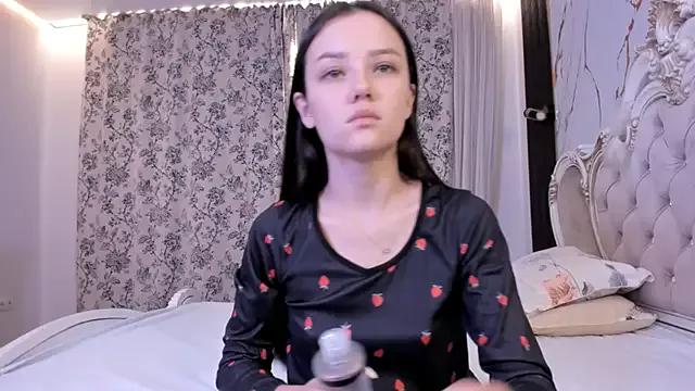 lora_chan from StripChat is Freechat