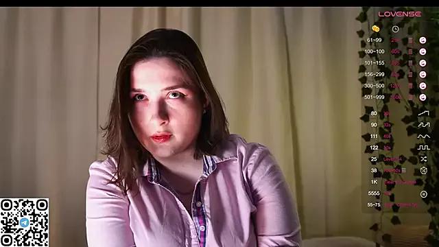 LoraDryer from StripChat is Freechat