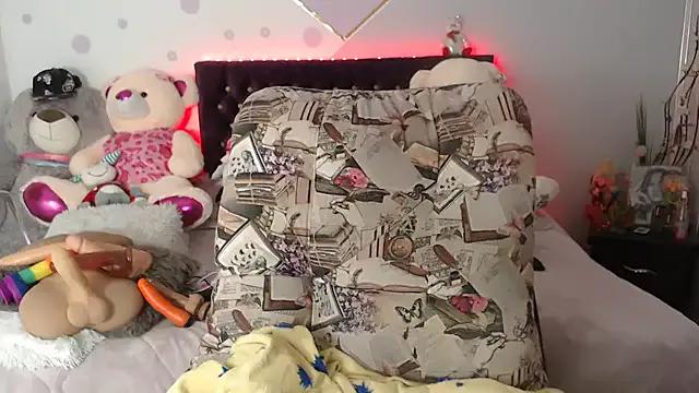 Try our streaming cams variety and talk on a personal level with our adorable girls streamers, showing off their bountiful shapes and dildos.
