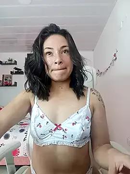 lorennrous from StripChat is Freechat