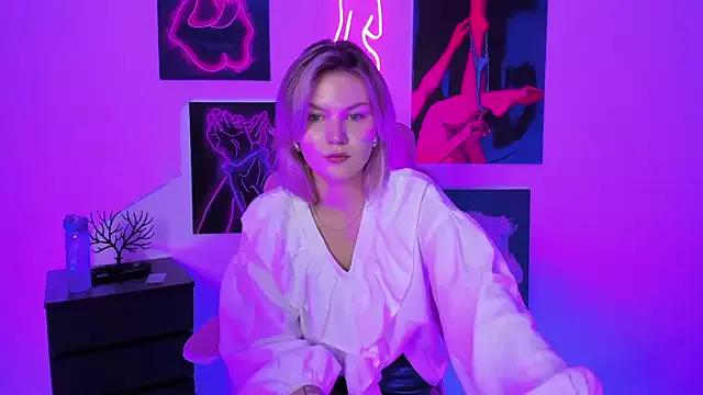 Try our streaming cams variety and talk on a personal level with our adorable girls streamers, showing off their bountiful shapes and dildos.