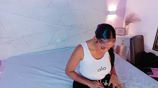 Lorraine_Jackson from StripChat is Freechat