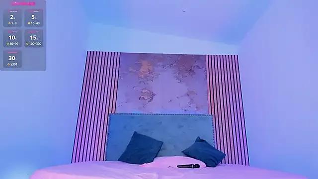 Lorrainee_ from StripChat