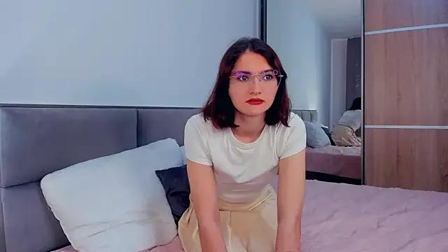 LorrieDegonia from StripChat