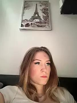 Lottie-Lavish22 from StripChat