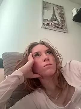 Lottie-Lavish22 from StripChat